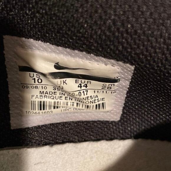 Nike Ruckus Men's 10 Low Beige, Green, Black, White, And Orange Sneakers - Picture 10 of 10